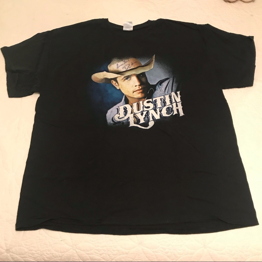 Signed Dustin Lynch T-shirt
